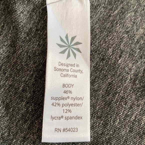 Athleta CYA Hope 2 activewear running jacket striated grey reflective Medium - Picture 14 of 16